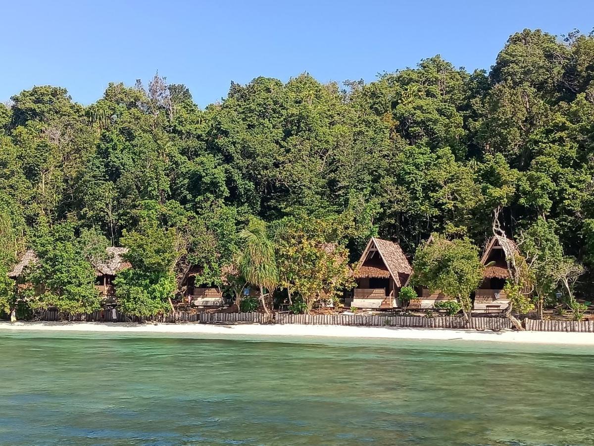 Warahnus Dive Homestay Kri Exterior photo