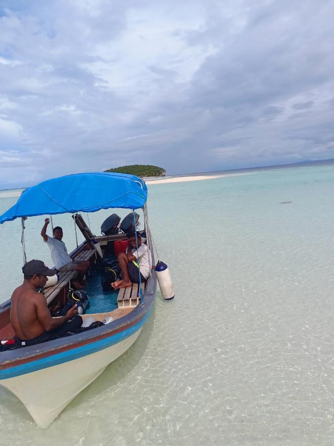 Warahnus Dive Homestay Kri Exterior photo